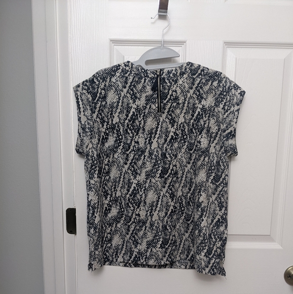 MNG Basics Classic Print Blouse - Picture 2 of 6